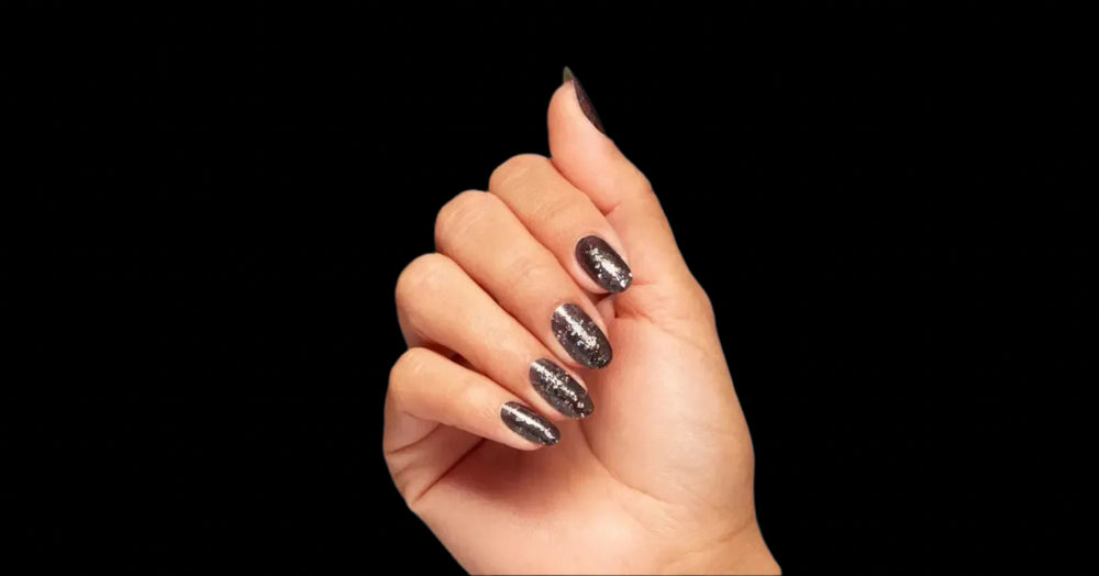 OPI Gel - Hot and Coaled