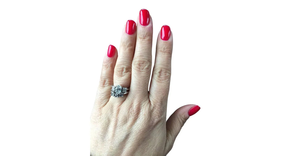 CND Vinylux - Ripe Guava (0.5oz.)